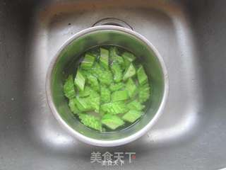 苦瓜回锅肉的做法步骤:6