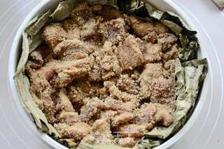五香荷叶粉蒸肉的做法步骤:4