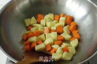 咖喱鱼排意面的做法步骤:2