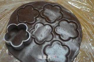 巧克力梅花派的做法步骤:6