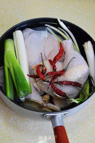 泰国鱼露鸡的做法步骤:2