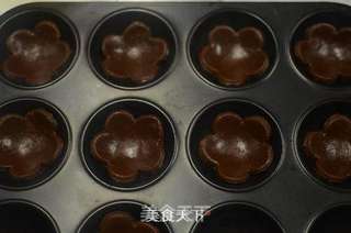 巧克力梅花派的做法步骤:7