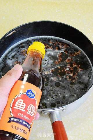 泰国鱼露鸡的做法步骤:5