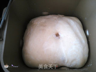 淡奶油花环面包的做法步骤:3
