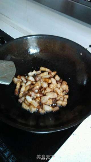 红烧肉烧甜玉米的做法步骤:5