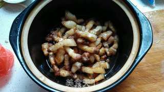 红烧肉烧甜玉米的做法步骤:6