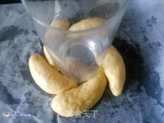 淡奶油花环面包的做法步骤:6