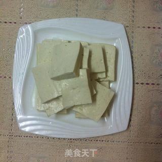 葱香豆腐的做法步骤：1