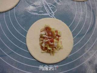 圆白菜猪肉馅盒子的做法步骤:11