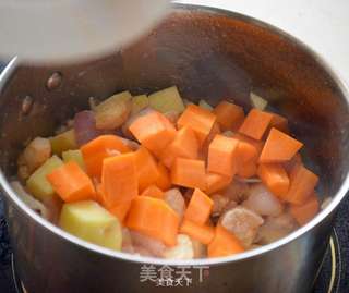 咖喱鸡肉饭的做法步骤:4