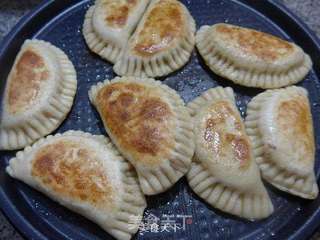 圆白菜猪肉馅盒子的做法步骤:13