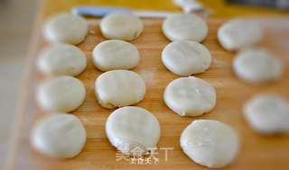 老婆饼——豆沙版的做法步骤:11