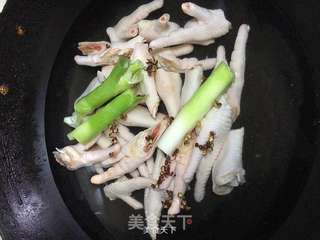 泡椒鸡脚的做法步骤:3