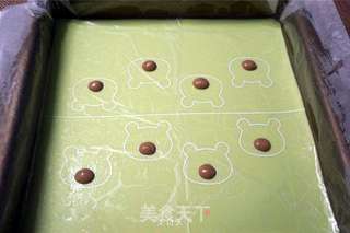 小熊彩绘蛋糕卷的做法步骤:7