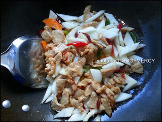 舌尖上的高考:舒缓压力白菜炒肉片的做法步骤:14
