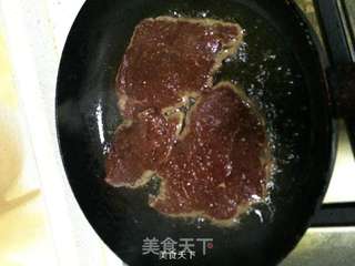 黑胡椒汁牛排的做法步骤:6