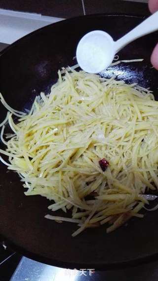 酸辣土豆丝的做法步骤:7