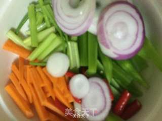 泡椒鸡脚的做法步骤:2