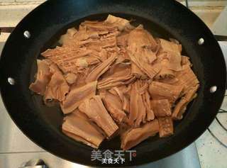 南乳笋烧肉的做法步骤:2