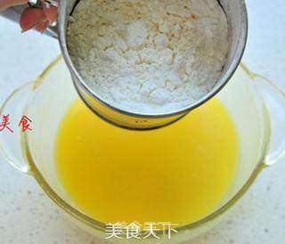 唇齿留香---酸奶草莓蛋糕的做法步骤:3