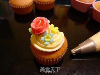海绵杯子装饰蛋糕的做法步骤:13
