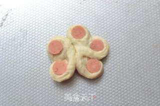 【番茄配方】黑胡椒火腿面包——像花朵一样的火腿面包的做法步骤:7