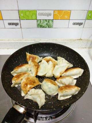 鲜嫩海蛎煎饺的做法步骤:9
