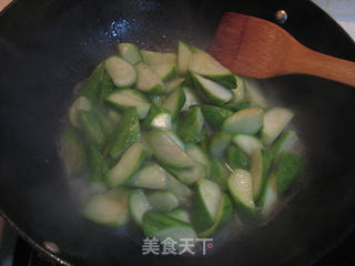 蒜茸丝瓜的做法步骤:4