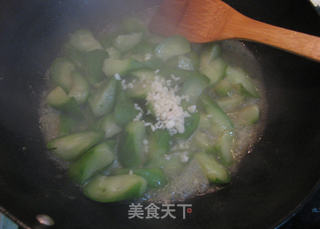 蒜茸丝瓜的做法步骤:6