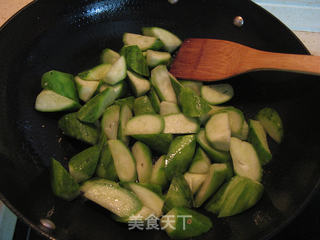 蒜茸丝瓜的做法步骤:3