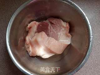 回锅肉的做法步骤：1