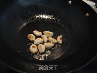 蒜子烧扁豆的做法步骤:2