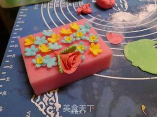 海绵杯子装饰蛋糕的做法步骤:10