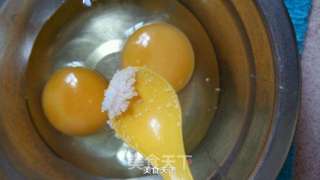 瘦肉蒸蛋的做法步骤:2