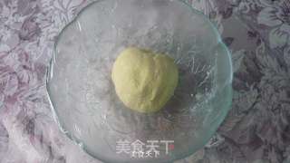 “夕餐落英”------碧玉玫瑰金丝卷的做法步骤:2