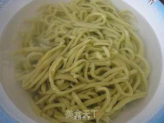 手擀菠菜汁西红柿打卤面的做法步骤:8