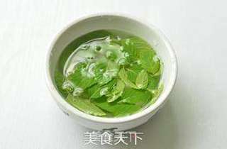 Mojito鸡尾酒的做法步骤:2
