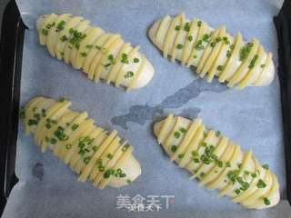 明天的早餐就是它了!——葱香肉松芝士面包的做法步骤:9