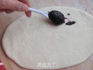 桑葚酱毛毛虫面包的做法步骤:6