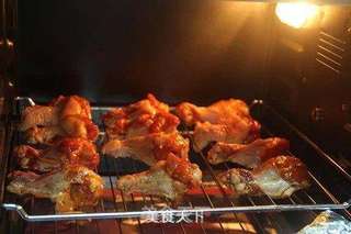 舌尖上的美食——蜜汁烤鸡腿的做法步骤:5