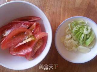 西红柿炒空心菜的做法步骤:2