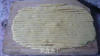 “夕餐落英”------碧玉玫瑰金丝卷的做法步骤:9