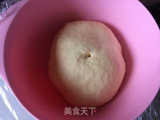 香肠花环面包的做法步骤:4