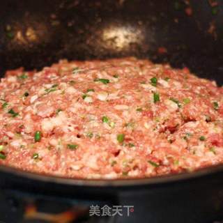 父母的味道-----香菇芹菜鲜肉饺的做法步骤:4