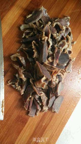 腊鸭胥炒子姜的做法步骤:2