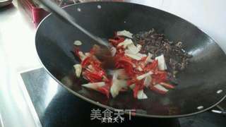 腊鸭胥炒子姜的做法步骤:7