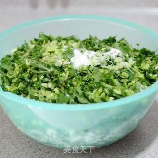 父母的味道-----香菇芹菜鲜肉饺的做法步骤:5