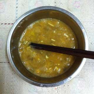榨菜煎蛋的做法步骤:4