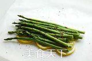 夏日的清新柠檬烤芦笋的做法步骤:6