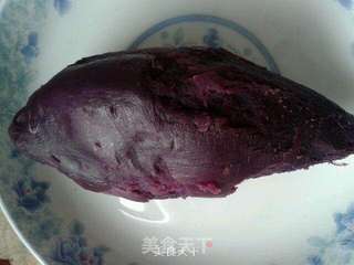 果仁紫薯饼的做法步骤：1